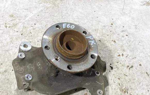 BMW 5 E60 E61 Front wheel hub spindle knuckle 6760953l