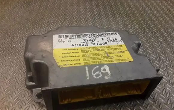 Mercedes-Benz A W169 Airbag control unit/module 1698206626