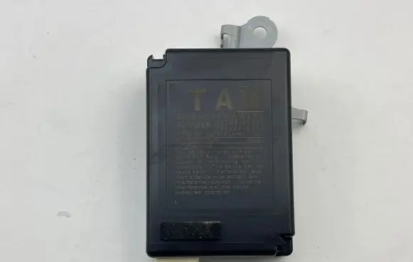 Toyota Prius Prime Trunk lid opening control unit 897B047150 23AAB 2584004150