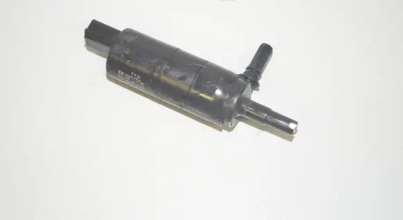 BMW 5 F10 F11 Headlight washer pump 7217792 67637217792