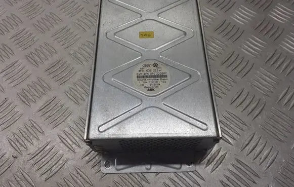Audi A6 S6 C6 4F Sound amplifier 8F0035223