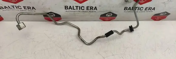 Fuel injector supply line/pipe