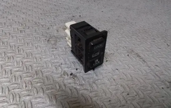 Toyota Yaris Verso Central locking switch button 