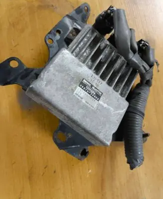 Lexus IS 220D-250-350 Fuel injection control unit/module 8987120070 1310001371