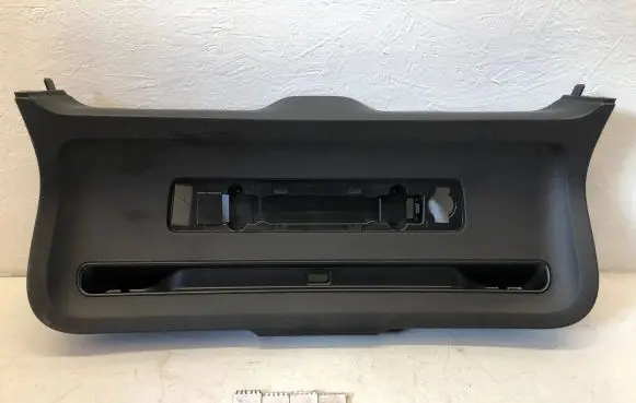 Volvo XC40 Tailgate trim 30747056