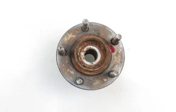 Mitsubishi Outlander Stub axle 