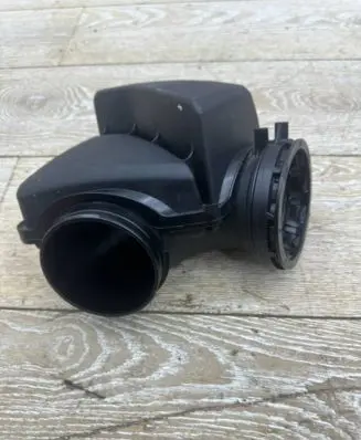 BMW 4 F32 F33 Intake resonator 70604496