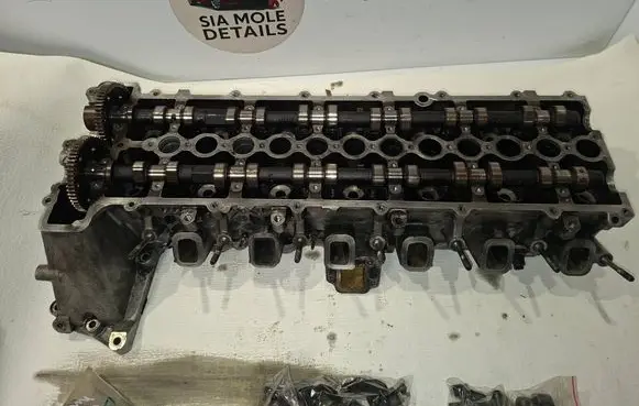 BMW 5 E60 E61 Engine head M57TE4 A5305094303 A501305094303