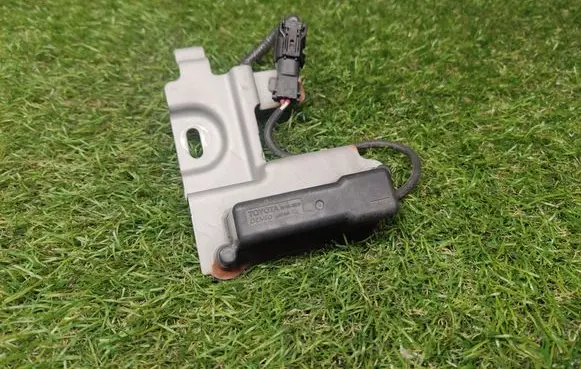 Lexus GS 250 350 300H 450H Tire pressure sensor 8976830010