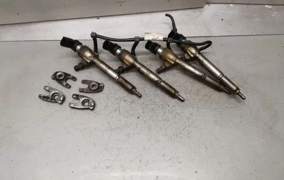 Renault Scenic II - Grand scenic II Fuel injectors set H8200294788 8200842205