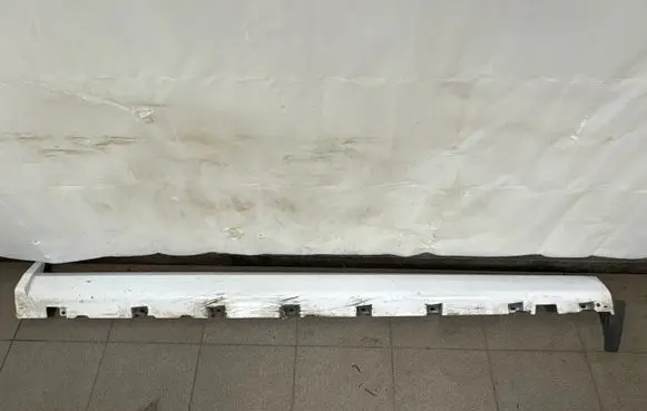 Ford Mustang V Sill DR336310177