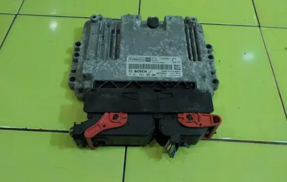 Ford Grand C-MAX Engine control unit/module BV6112A650CVB