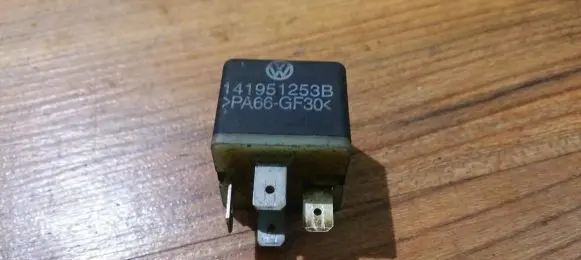 Volkswagen PASSAT B3 Other relay 141951253b