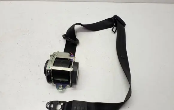 Audi Q7 4L Front seatbelt 606728300 4L1857706