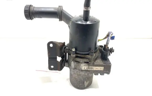 Peugeot 307 Power steering pump 9654151180