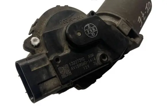 Opel Insignia A Wiper motor 13227392 AV1590601414