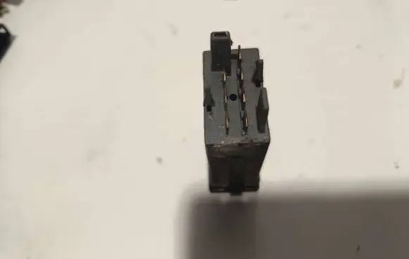 Volkswagen PASSAT B5 Hazard light switch 3B0953235B PA66GF30J SAEACC89