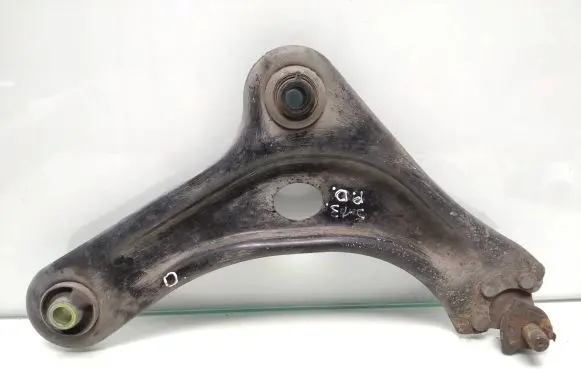 Peugeot 208 Front lower control arm/wishbone