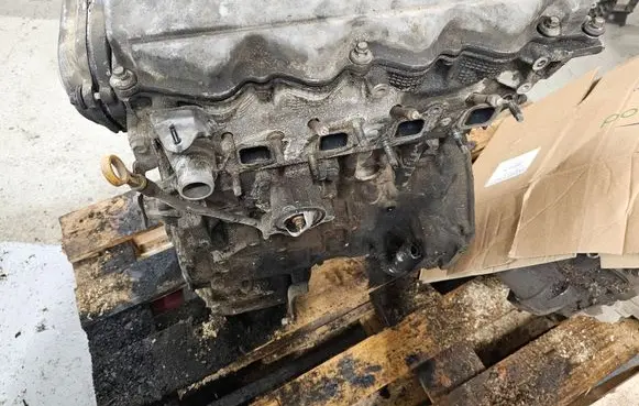 Nissan Almera Tino Engine