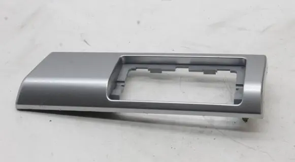 Land Rover Freelander 2 - LR2 Dashboard glove box trim