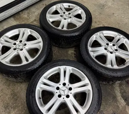 Mercedes-Benz E W211 R17 alloy rim A2114013602