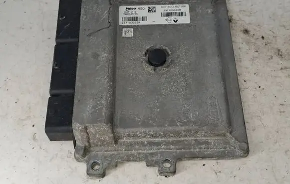 Renault Captur Engine control unit/module 237103353R 237103352R V29034775A