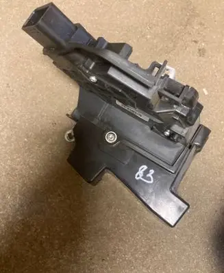 Volvo XC60 Front door lock 30799308 A048069 5121MC75B