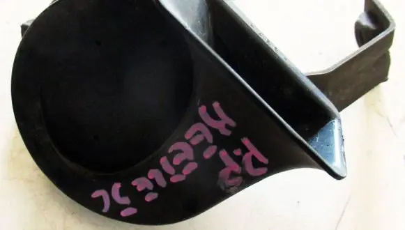 Volkswagen New Beetle Horn signal 5C0951223A