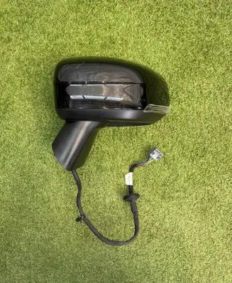 Volvo XC60 Front door electric wing mirror 