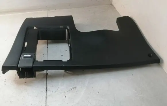Hyundai i20 (GB IB) Dashboard lower bottom trim panel 84750C8000