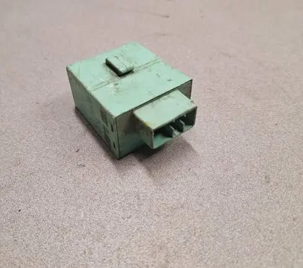Mazda 626 Light relay 