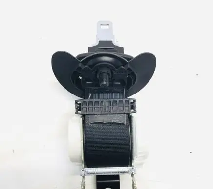 Peugeot 5008 Seat belt trim 