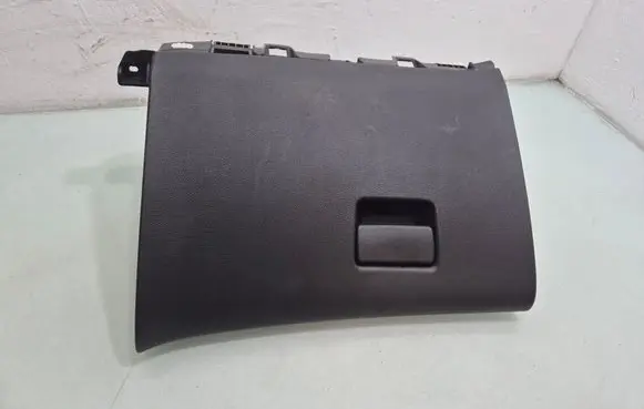Opel Astra J Glove box 13262607