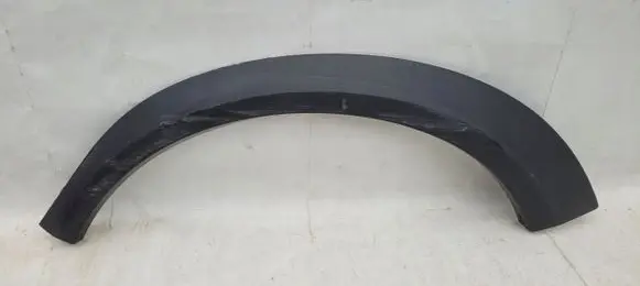 Volvo XC70 Front arch trim 