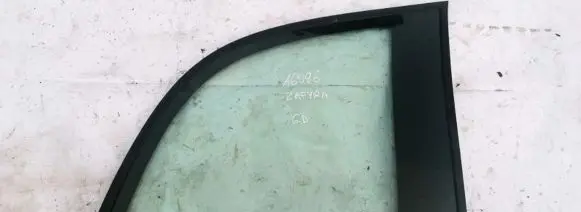 Opel Zafira A Rear side window