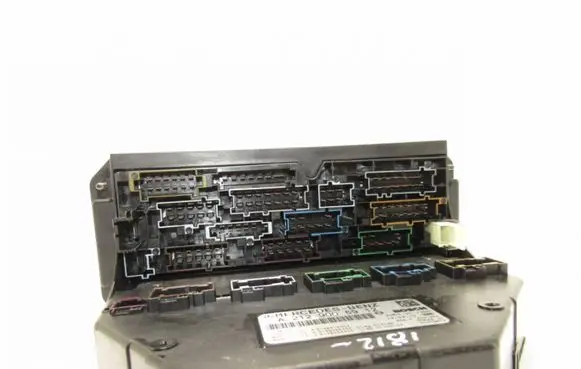 Mercedes-Benz C W204 Fuse module A2129005912