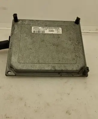 Ford Focus Engine control unit/module 7M5112A650AFD S118934202