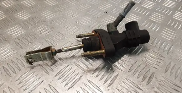 Toyota Avensis T250 Clutch master cylinder