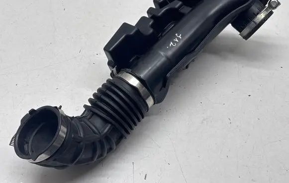 Nissan Qashqai J12 Intercooler hose/pipe 6UB0B