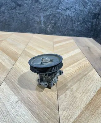 Mercedes-Benz E W211 Power steering pump 