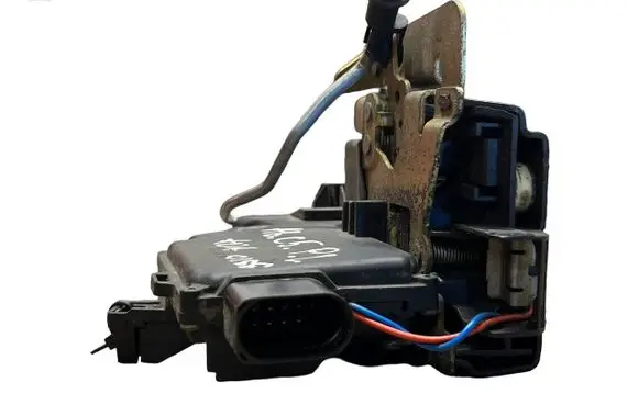 Audi A6 S6 C5 4B Front door lock A6630F