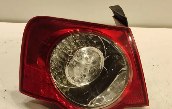 Volkswagen PASSAT B6 Rear/tail lights