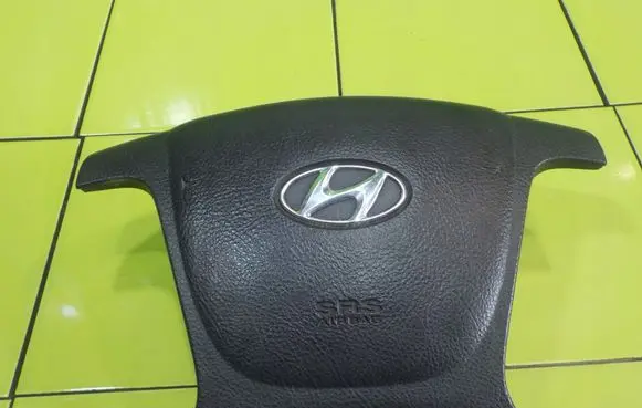 Hyundai Santa Fe Steering wheel airbag 