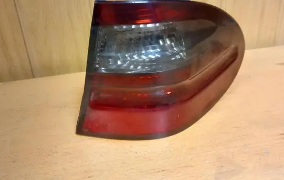 Mercedes-Benz E W211 Rear/tail lights A2118202864