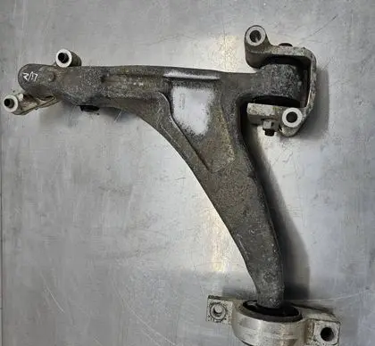 Volvo XC90 Front lower control arm/wishbone 31360644