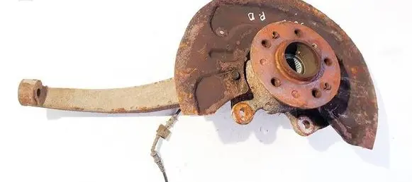 Front wheel hub