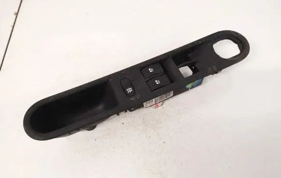 Renault Espace - Grand espace IV Electric window control switch 8200328428