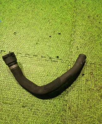 BMW X5M E70 Engine coolant pipe/hose 7589735