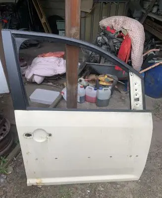 Volkswagen Caddy Front door