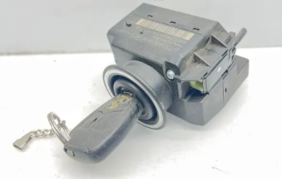 Mercedes-Benz E W211 Ignition lock 2115451008